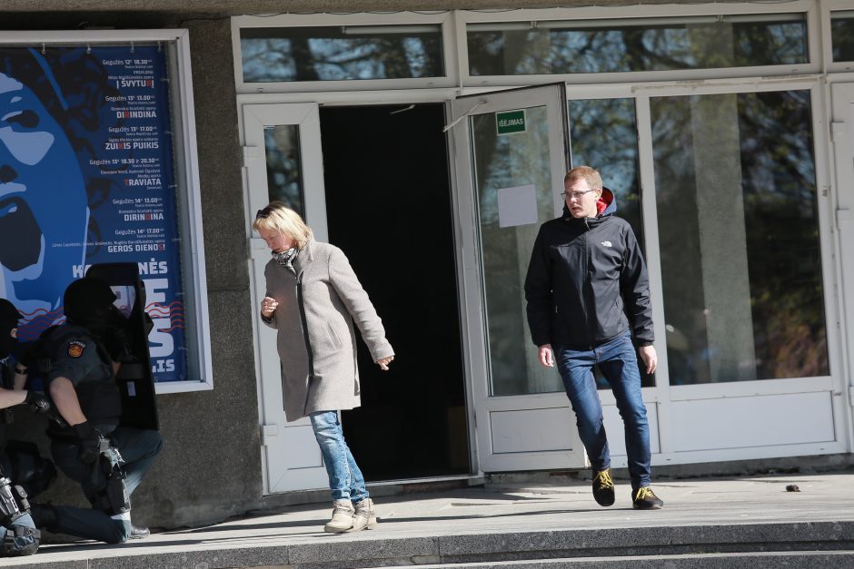 Miesto centre – daugybė policijos, aidėjo šūviai