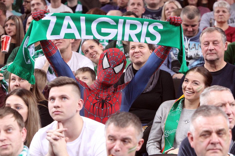 Karjeros rungtynes sužaidusio E. Ulanovo vedamas „Žalgiris“ patiesė „Anadolu Efes“