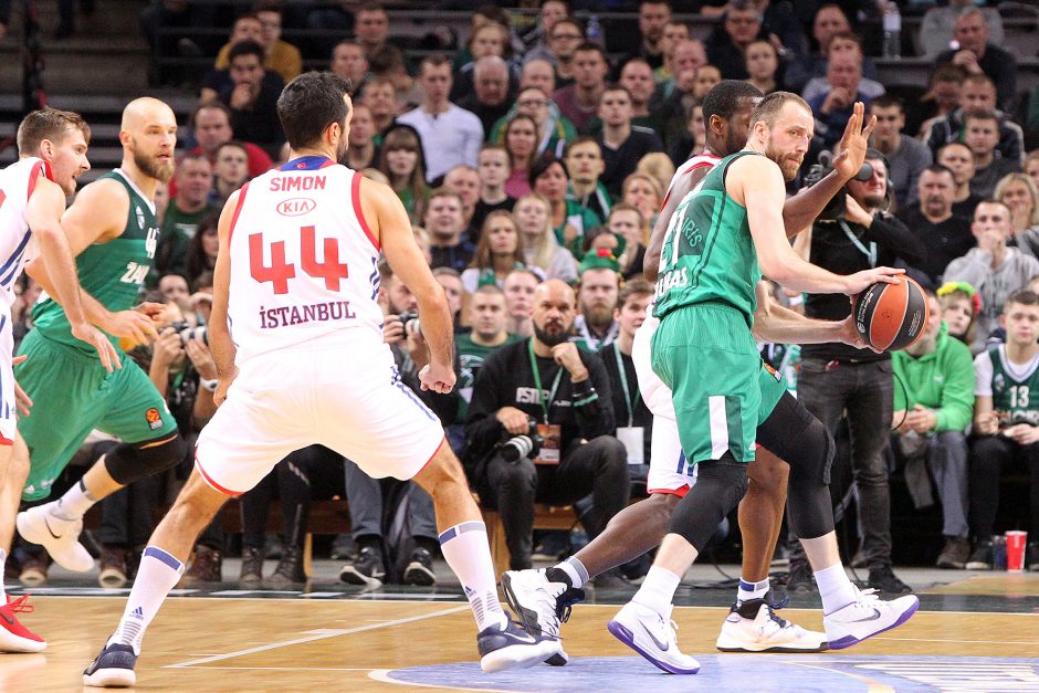 Karjeros rungtynes sužaidusio E. Ulanovo vedamas „Žalgiris“ patiesė „Anadolu Efes“