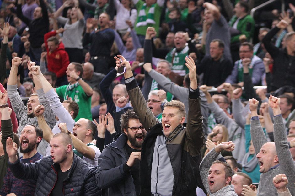 Karjeros rungtynes sužaidusio E. Ulanovo vedamas „Žalgiris“ patiesė „Anadolu Efes“