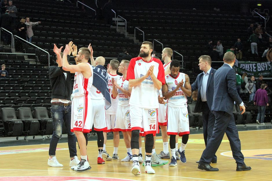 Jaunųjų bokštų vedamas „Žalgiris“ pergalingai baigė reguliarųjį sezoną