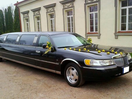 Skelbimas - Parduodu limuziną Lincoln Town Car 