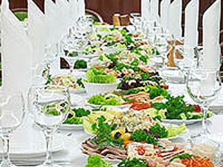 Skelbimas - Maistas Vestuvėms, Šventinis stalas
