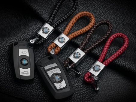 Skelbimas - odiniai BMW raktų pakabukai