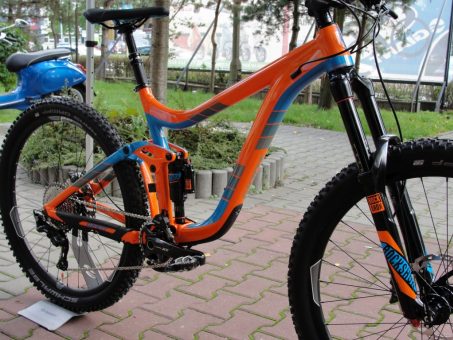 Skelbimas - Giant REIGN 27.5 1.5 LTD complete enduro bike
