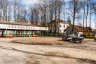 Vytauto parke išmontuojamos sūpynės Vytauto parke išmontuojamos sūpynės