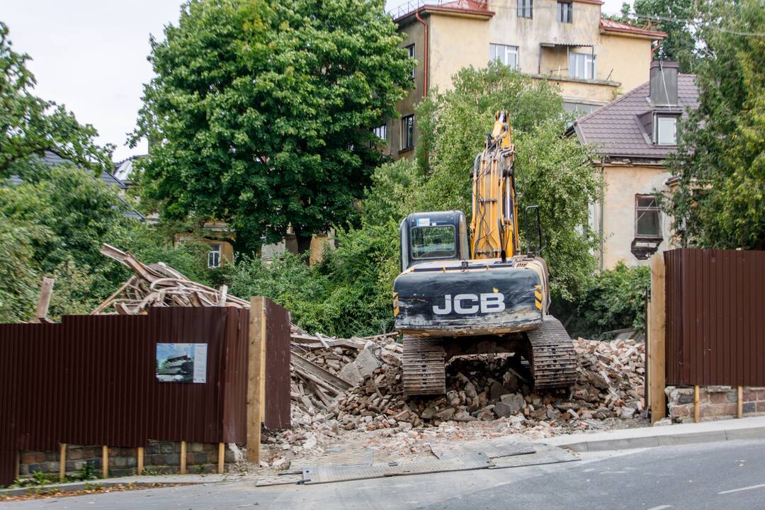 Vaižganto gatvėje nugriautas namas