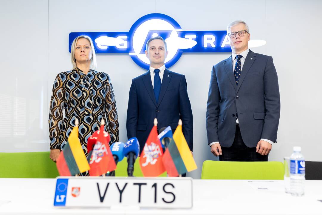 Pristatytas naujojo dizaino numerio ženklas su Lietuvos valstybės herbu – Vyčiu