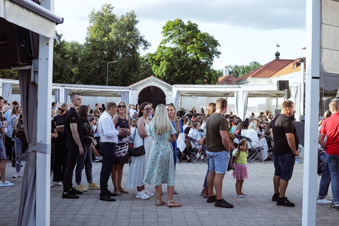 „Pažaislio liepų alėjos vakarai“: grupės „G&G Sindikatas“ koncertas