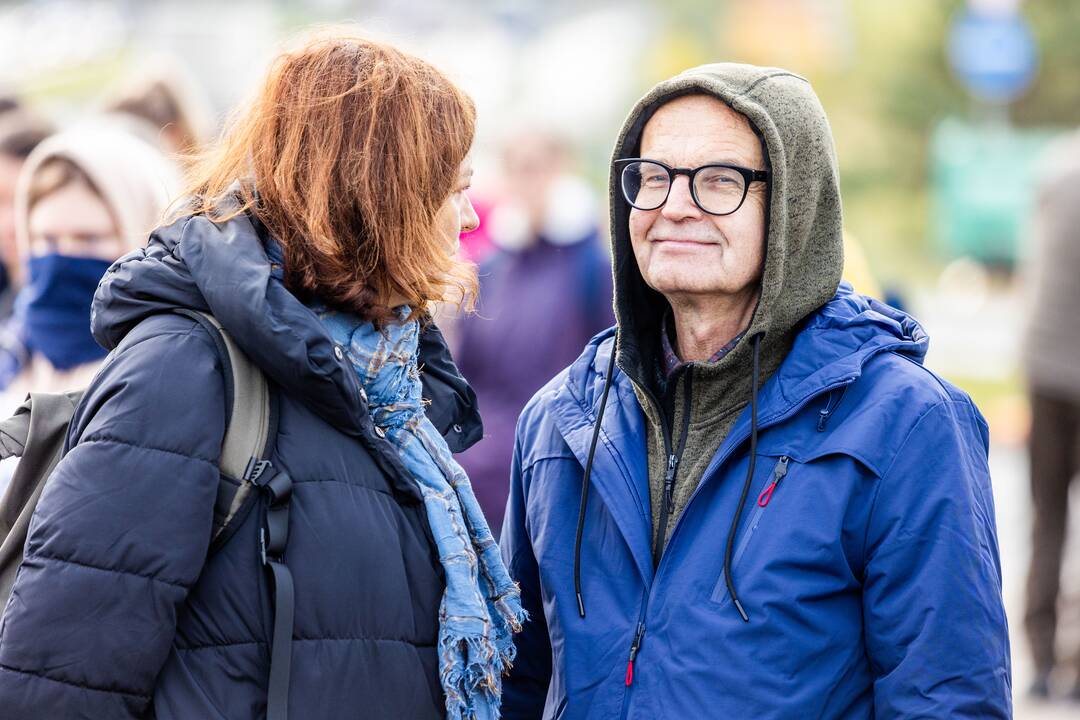 Nuo Klaipėdos į Vilnių žygiuojantys mokytojai pasiekė sostinę