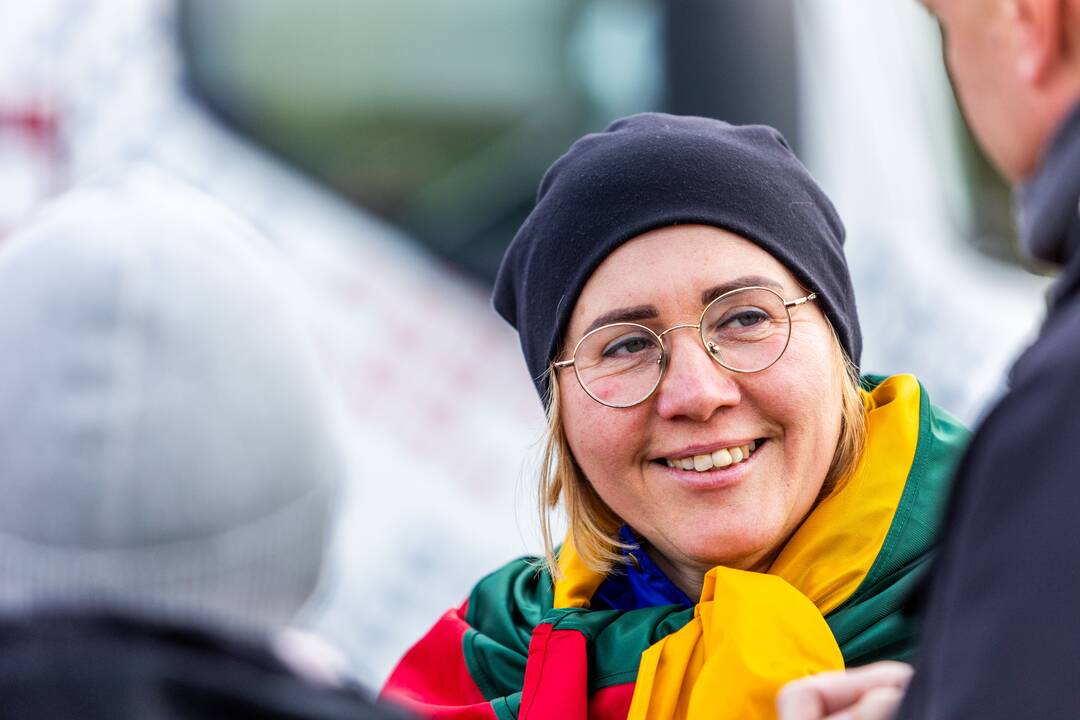Nuo Klaipėdos į Vilnių žygiuojantys mokytojai pasiekė sostinę