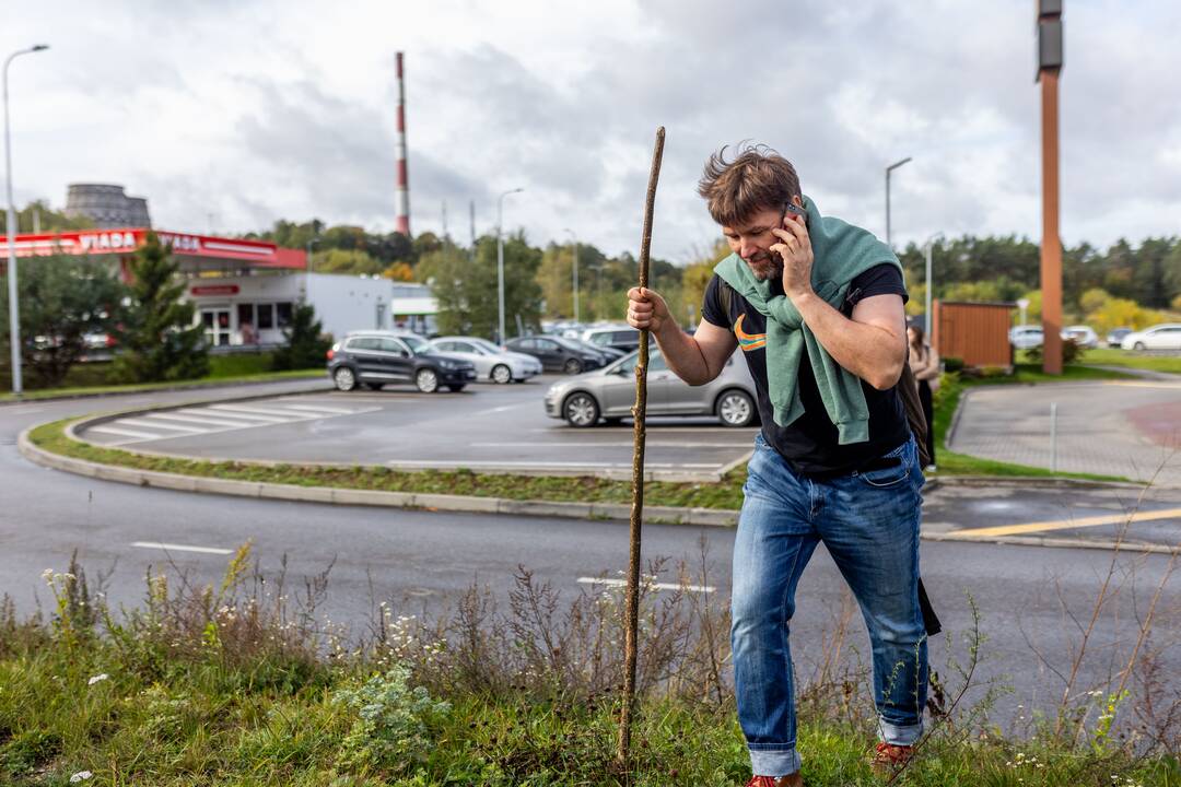 Nuo Klaipėdos į Vilnių žygiuojantys mokytojai pasiekė sostinę