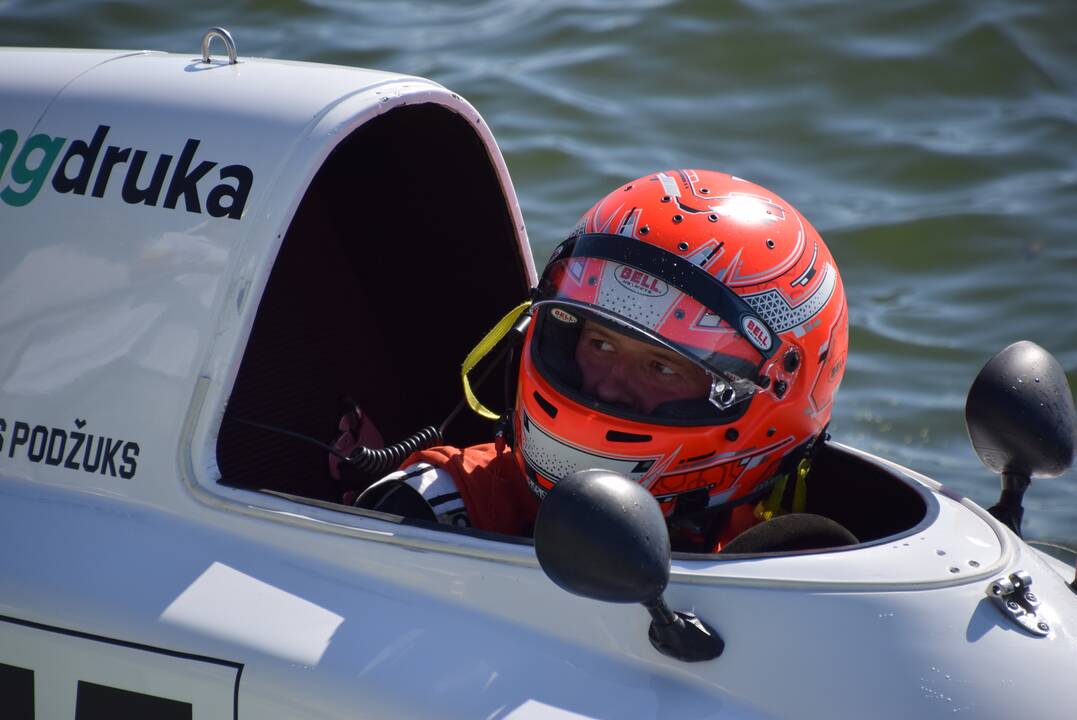 F2 vandens formulių paradas ir spaudos konferencija
