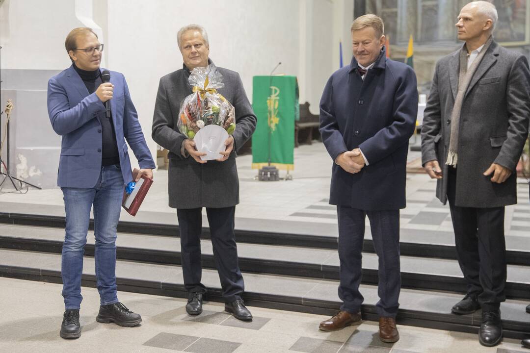 Karikatūrų paroda Šv. Jurgio bažnyčioje