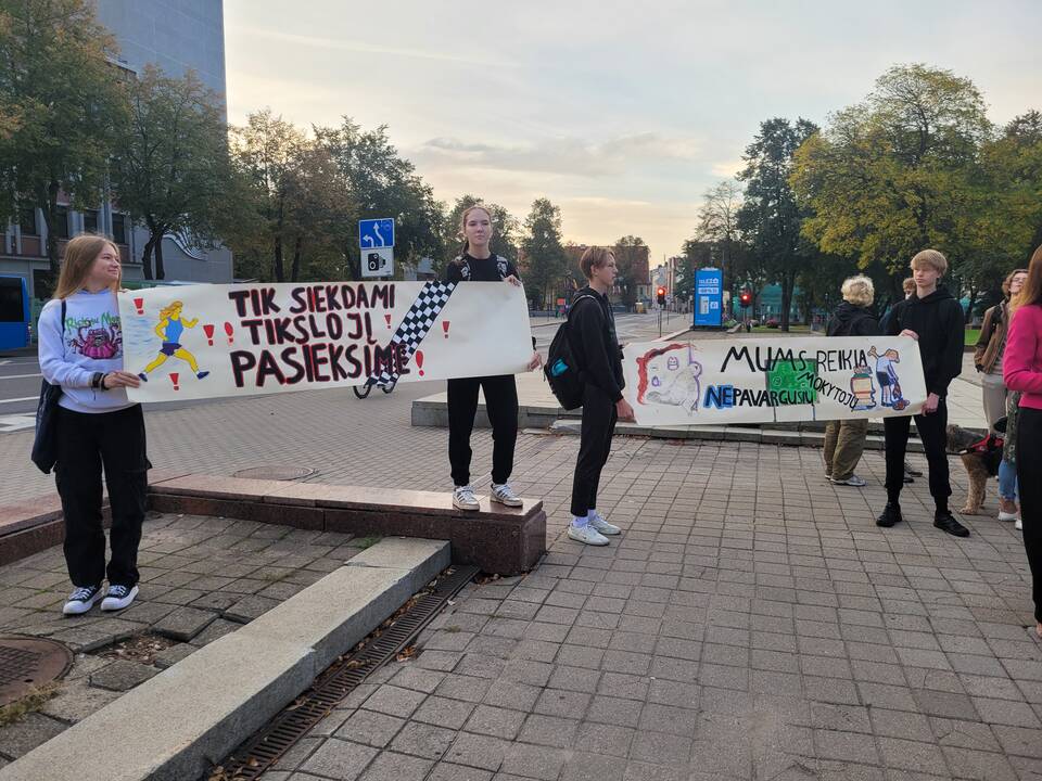 Mokytojų eisena iš Klaipėdos