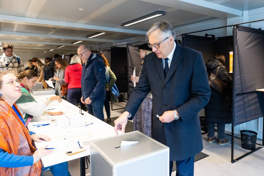 Seimo rinkimai 2024 m.: Lietuvoje prasidėjo išankstinis balsavimas