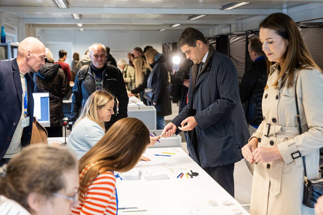 2024-ųjų Seimo rinkimai: tęsiasi išankstinis balsavimas