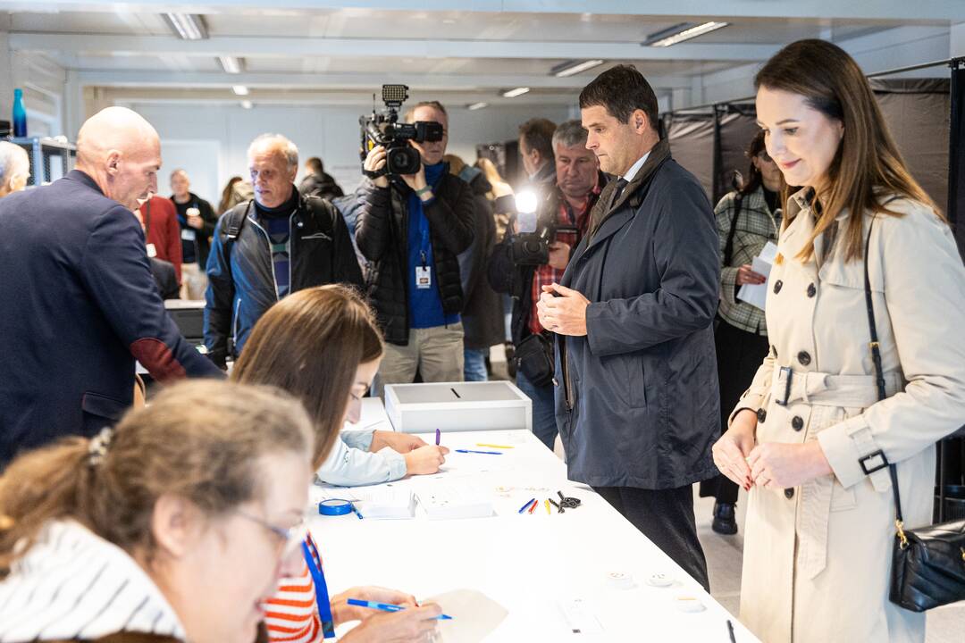 2024-ųjų Seimo rinkimai: tęsiasi išankstinis balsavimas