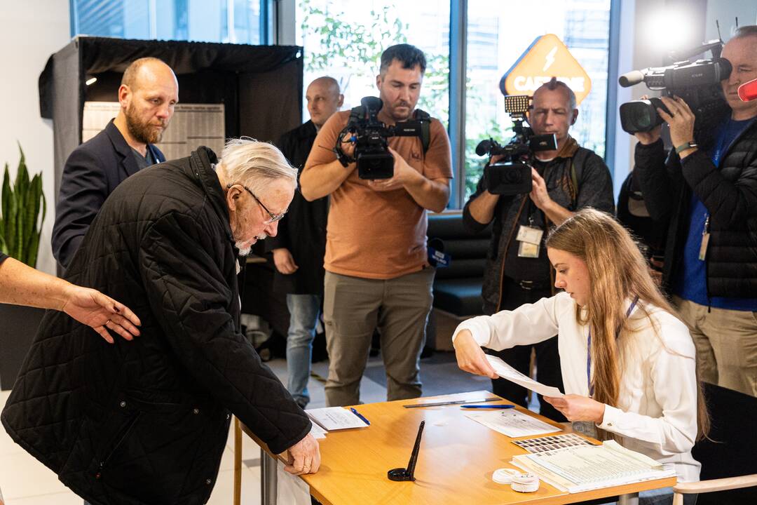 2024-ųjų Seimo rinkimai: tęsiasi išankstinis balsavimas