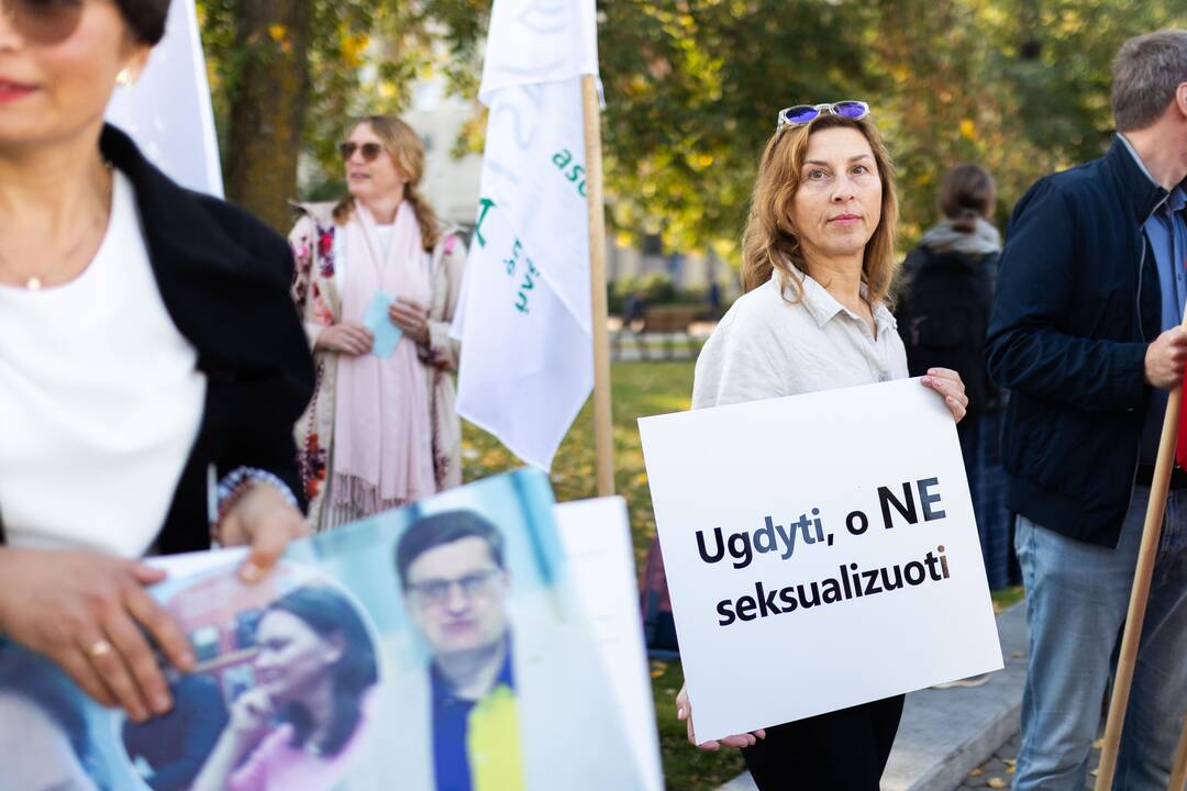 Protestas „Stabdykime gyvenimo įgūdžių ugdymo programą: NE ideologijai švietime!“