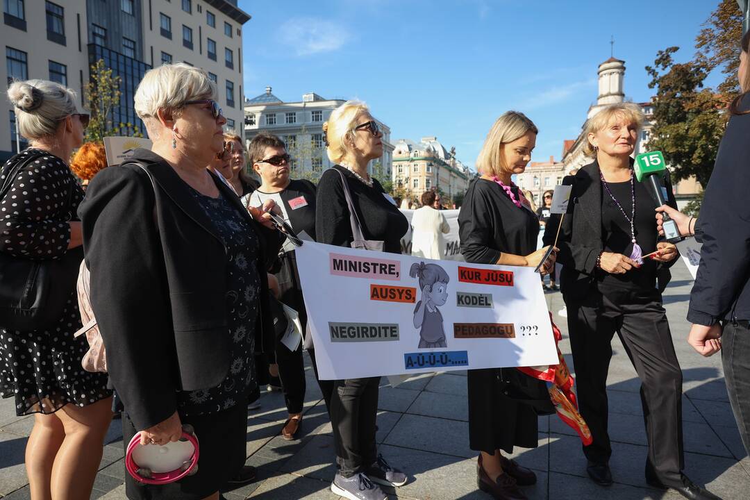 Prie Vyriausybės prasideda mokytojų streikas