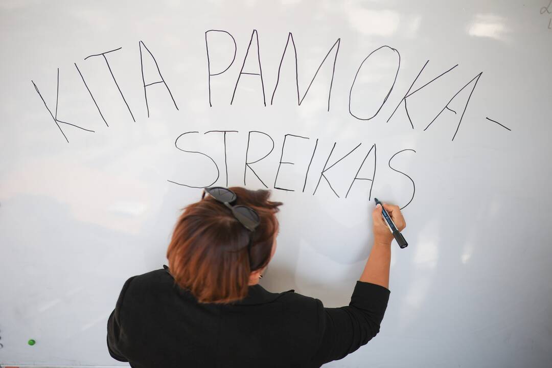 Prie Vyriausybės prasideda mokytojų streikas