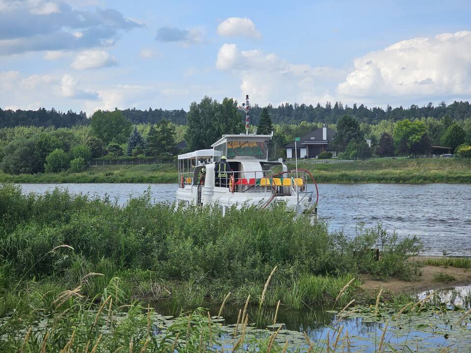 Pakaunėje degė laivas „Žalgiris“