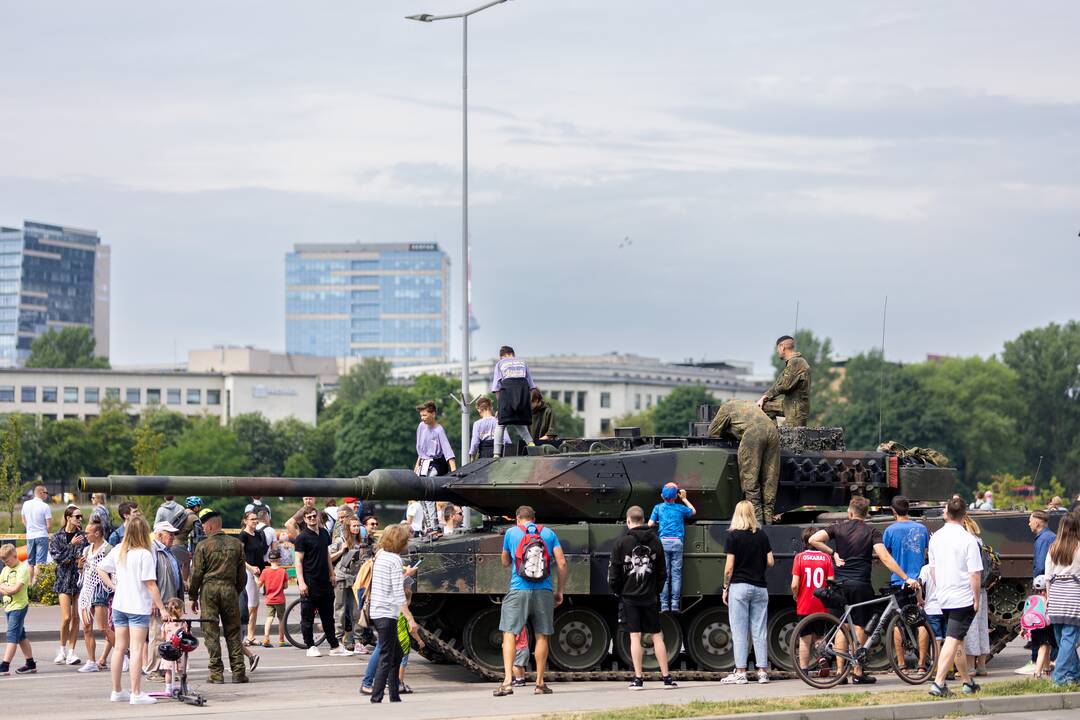 NATO festivalis prie Baltojo tilto