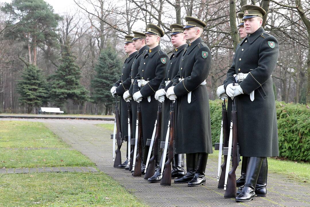 Memorialo žuvusiems karininkams atidengimas