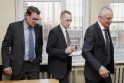 Buvęs &quot;Klaipėdos naftos&quot; komercijos direktorius R.Milvydas (kairėje), A.Vaičiulis (viduryje) ir J.Aušra yra kalti dėl milijoninių įmonės nuostolių ir milžiniškų valstybei nesumokėtų mokesčių.