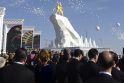 Ašchabade jau stovi paminklas dabartiniam prezidentui G. Berdimuhamedovui