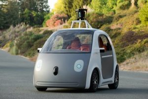 Be vairo ir pedalų: pirmasis naujojo „Google“ autonomobilio bandomasis važiavimas