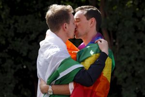 Slovėnijos parlamentas legalizavo tos pačios lyties porų santuokas ir įsivaikinimą