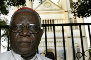 Kamerūne pagrobtas ir po pusės paros paleistas 90-metis arkivyskupas