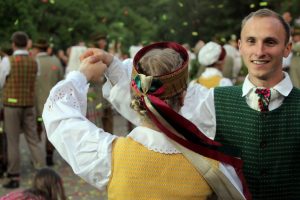 Tradicija tapusi akcija Klaipėdoje kvies visus prisiminti šokį