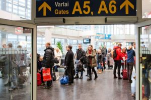 Lietuvos oro uostuose keleivių per metus padaugėjo penktadaliu