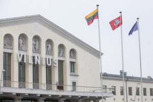 LOT nuo kovo pabaigos dažniau skraidins tarp Vilniaus ir Varšuvos