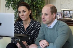 Rūmai: Kate ir Williamas sujaudinti visuomenės nuoširdumo 