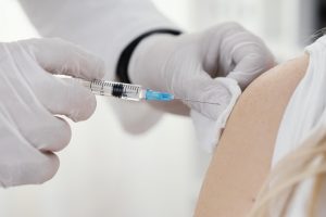 Ligonių kasa: vakcinoms nuo COVID-19 šiemet bus išleista 5 mln. eurų mažiau nei planuota