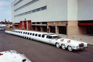 Tikra amerikietiška svajonė – 30 metrų ilgio limuzinas