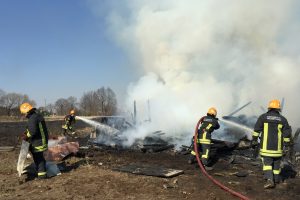 Per parą Lietuvoje kilo 35 pernykštės žolės gaisrai: apdegė ferma ir gyvenamasis namas