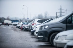 Seimas: automobilių aikštelių kurortuose plėtra – KPPP lėšomis