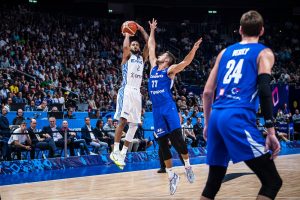 Čekai pristabdė G. Antetokounmpo, bet į ketvirtfinalį žengė graikai