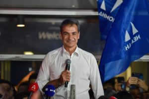 K. Micotakis po triuškinamos rinkimų pergalės grįžta į Graikijos premjero postą