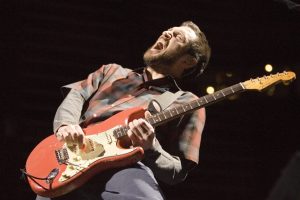 Į grupę „Red Hot Chili Peppers“ po dešimties metų grįžta gitaristas J. Frusciante