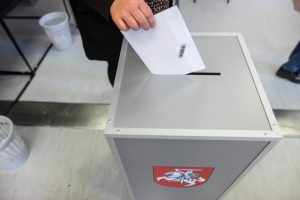 VRK: rinkimų apylinkės yra pritaikytos judėjimo negalią turintiems rinkėjams