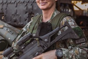 Moteris, atsakinga už 1400 karių saugumą: misijoje užvaldo pilnatvės jausmas