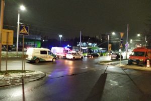 Nelaimė Kaune: BMW partrenkė ne per pėsčiųjų perėją ėjusį senolį, šis ligoninėje mirė