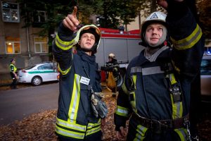 Prestižinės Kauno gatvės kriminalas: neapsieita be policijos ir ugniagesių