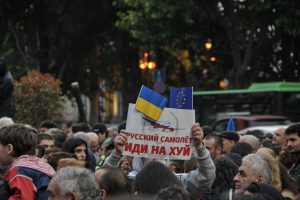 V. Putinas stebisi Sakartvele vykusiais antirusiškais protestais